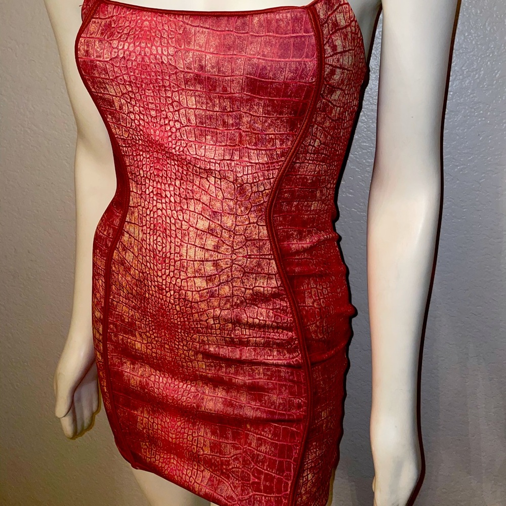 Pretty Little thing body-con dress